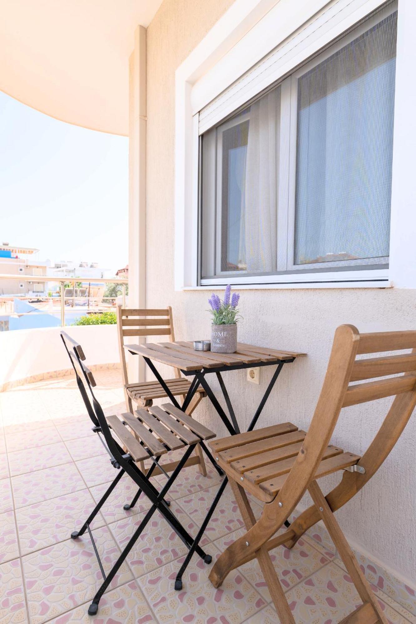 Dajana Apartments Ксамил Экстерьер фото
